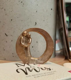 Bronzefigur, Par i kærlighedscirkel