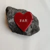FAR, Rødt Glashjerte På Granitsten