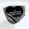 I hjertet gemt aldrig glemt, Sort Glashjerte På Granitsten